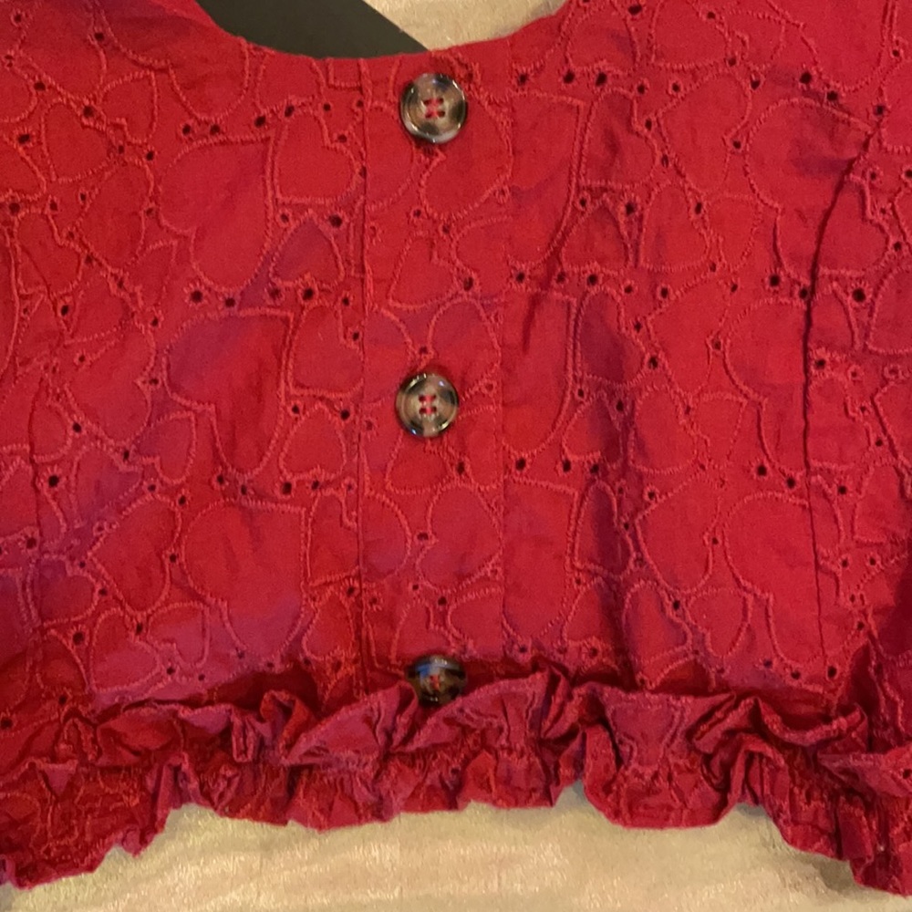 Red eyelet crop top - Picture 2 of 6
